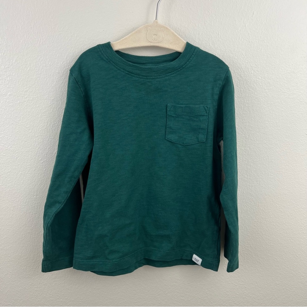 GAP Playtime Favorites Long Sleeve Hunter Green Shirt with Pocket Boy’s Size 3T